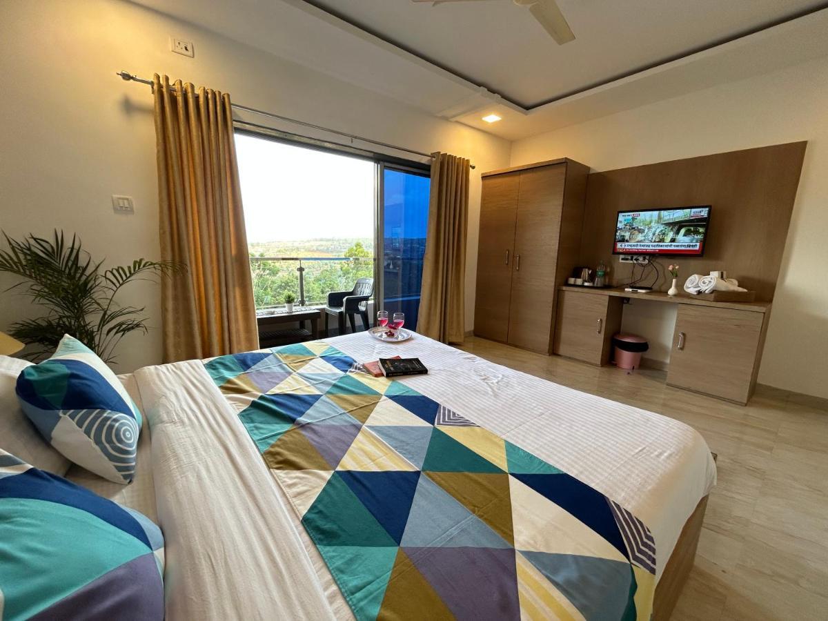 Divine Resort - Mahabaleshwar Panchgani Exteriör bild