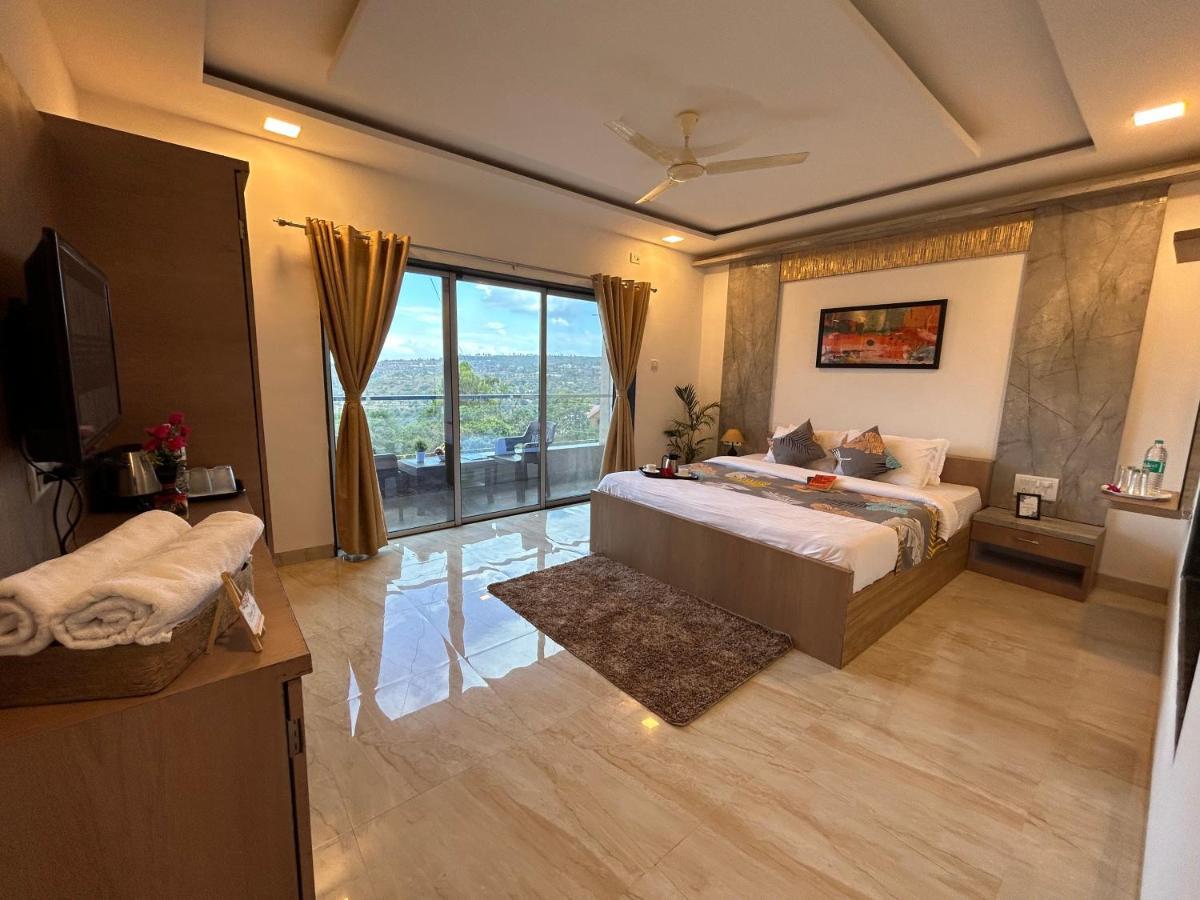 Divine Resort - Mahabaleshwar Panchgani Exteriör bild